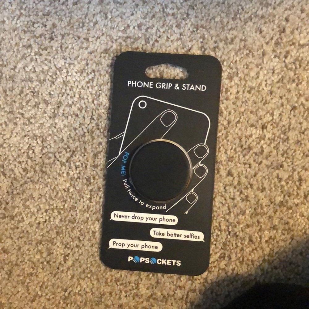 black popsocket